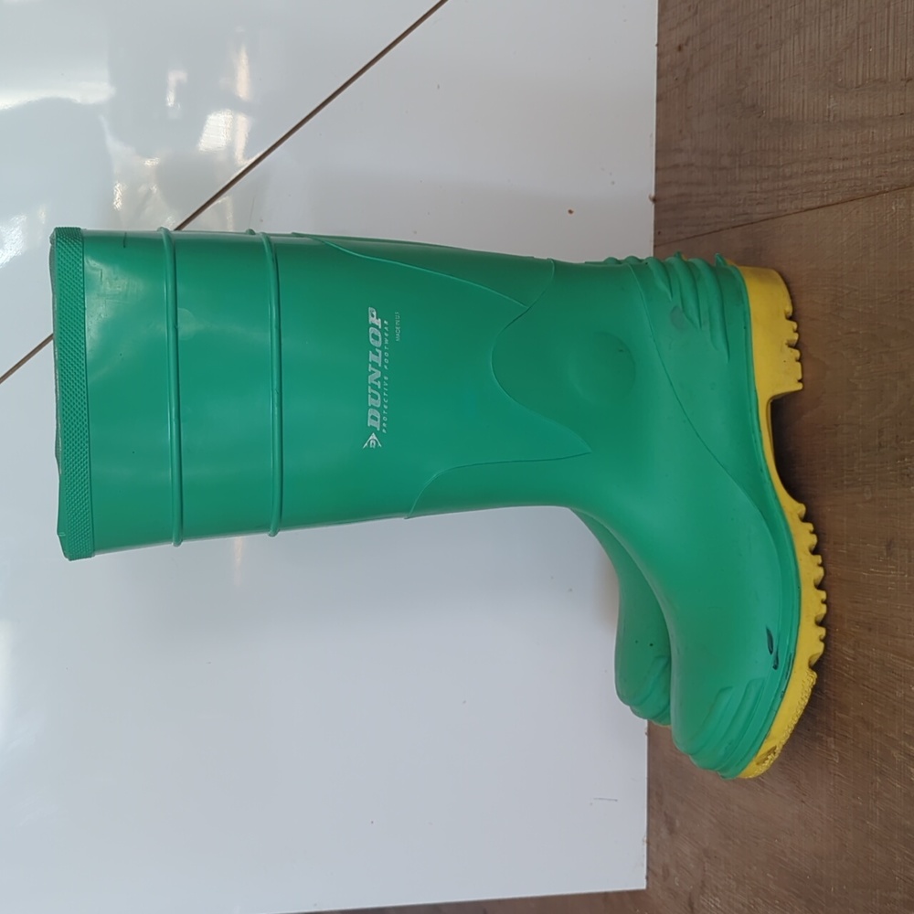 Rubber steel toe boots